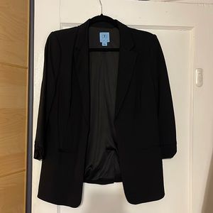 LAST CHANCE: Women’s black Cece blazer